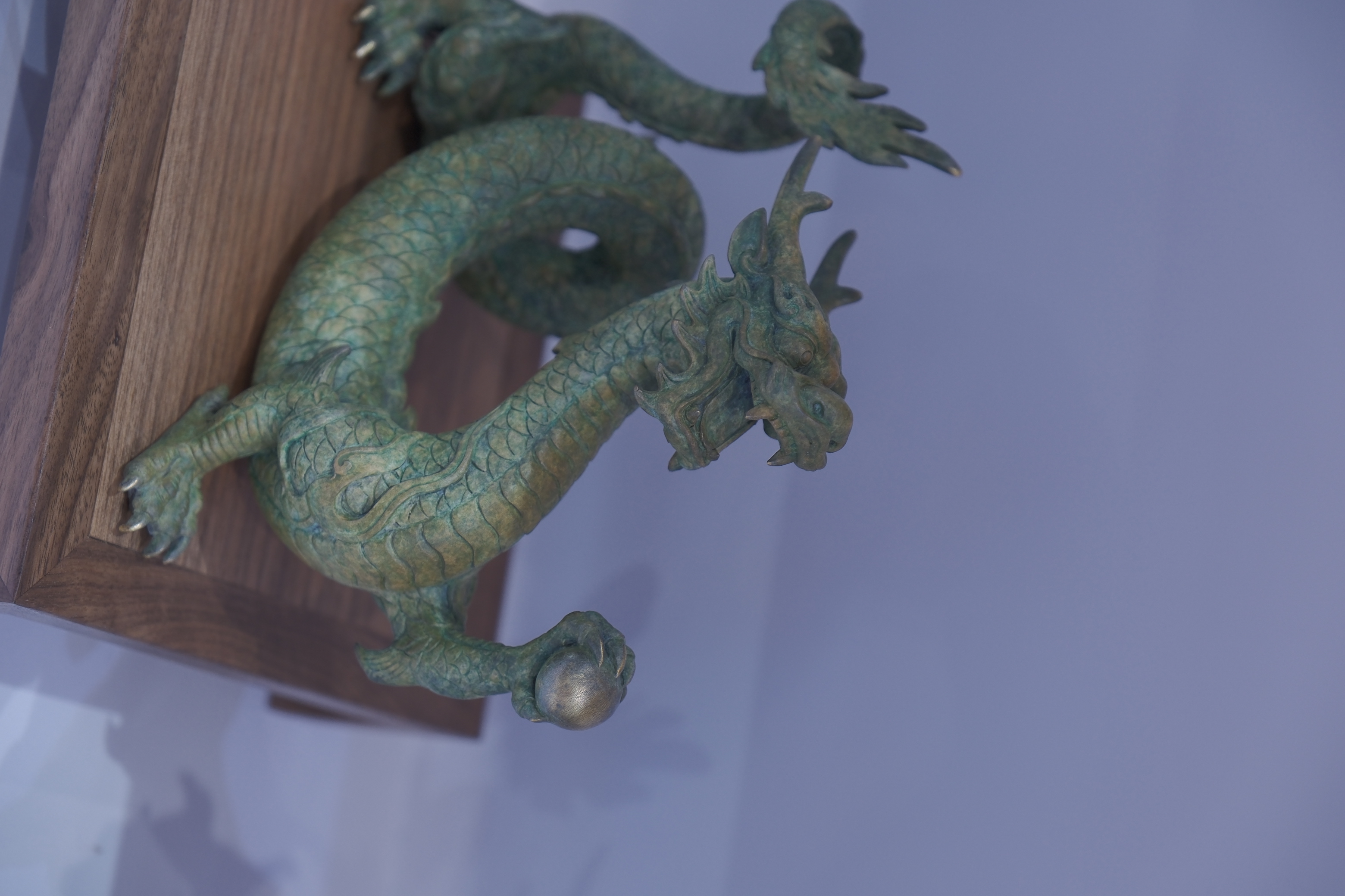 Tongling copperware, forged from the region's rich ores, blends utility with artistry in vessels shaped by fire and craft. /CGTN