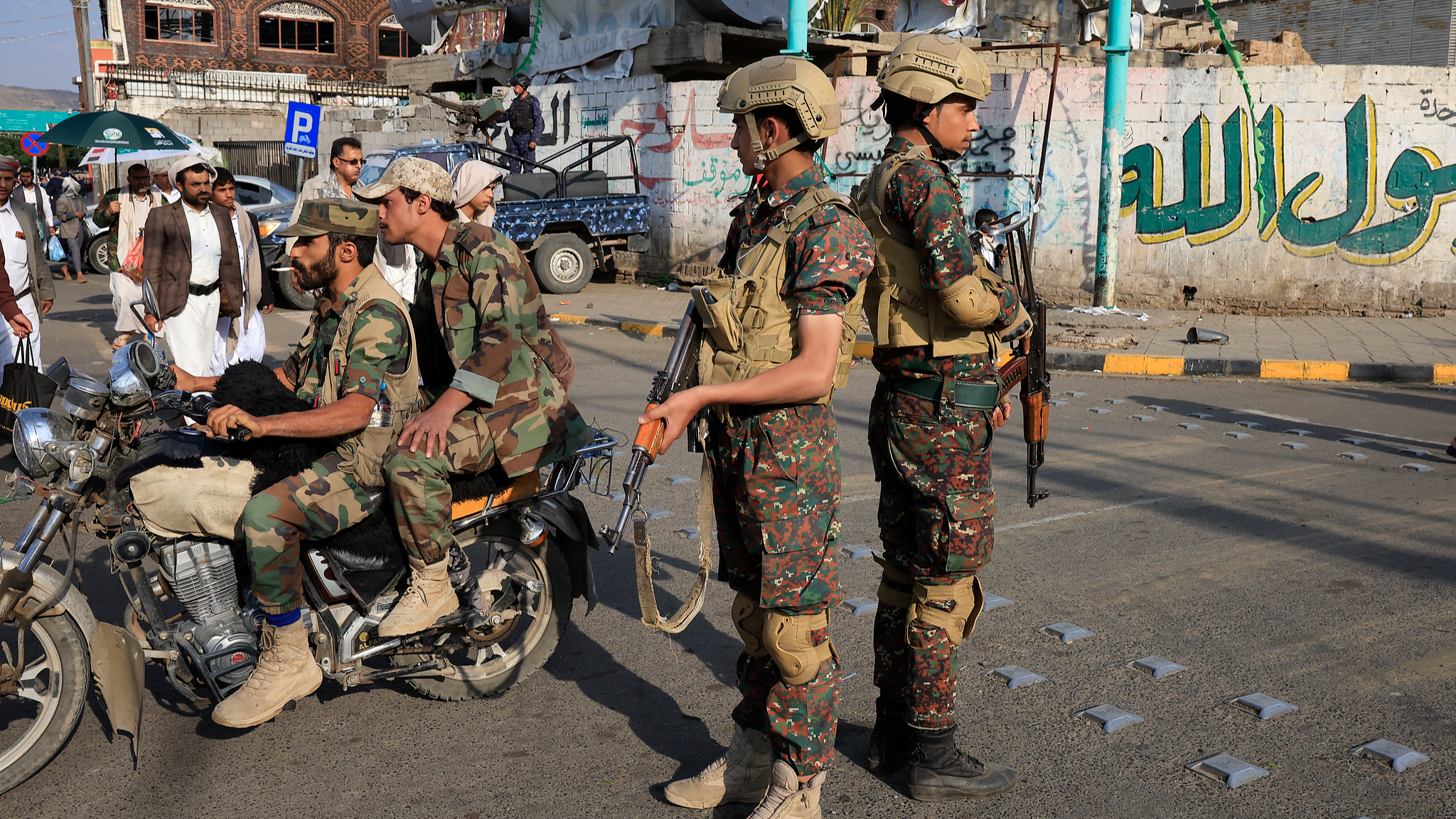 Houthi soldiers patrol a street in Sanaa, Yemen, September 12, 2025. /VCG
