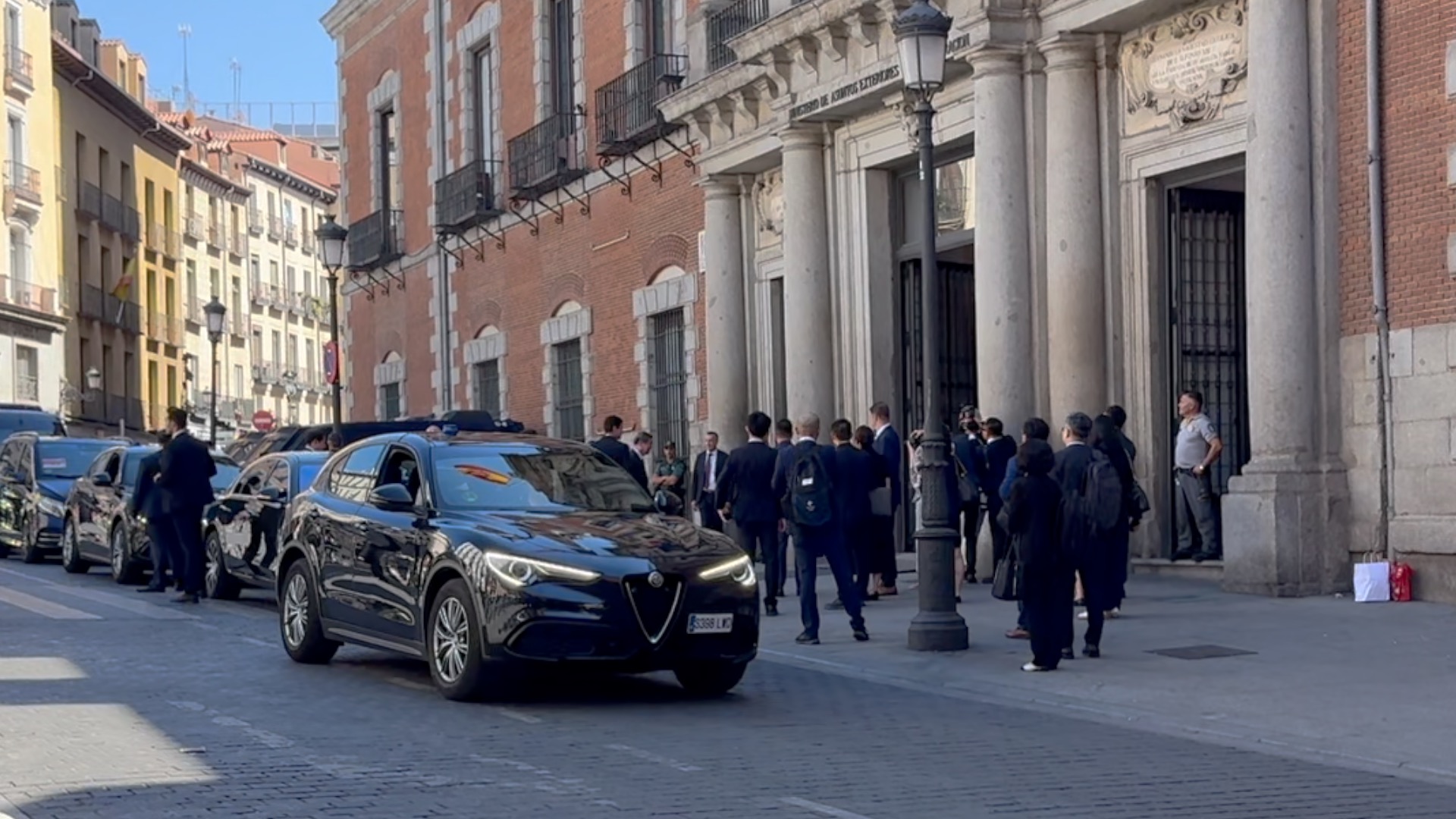 China, U.S. start economic, trade talks in Madrid