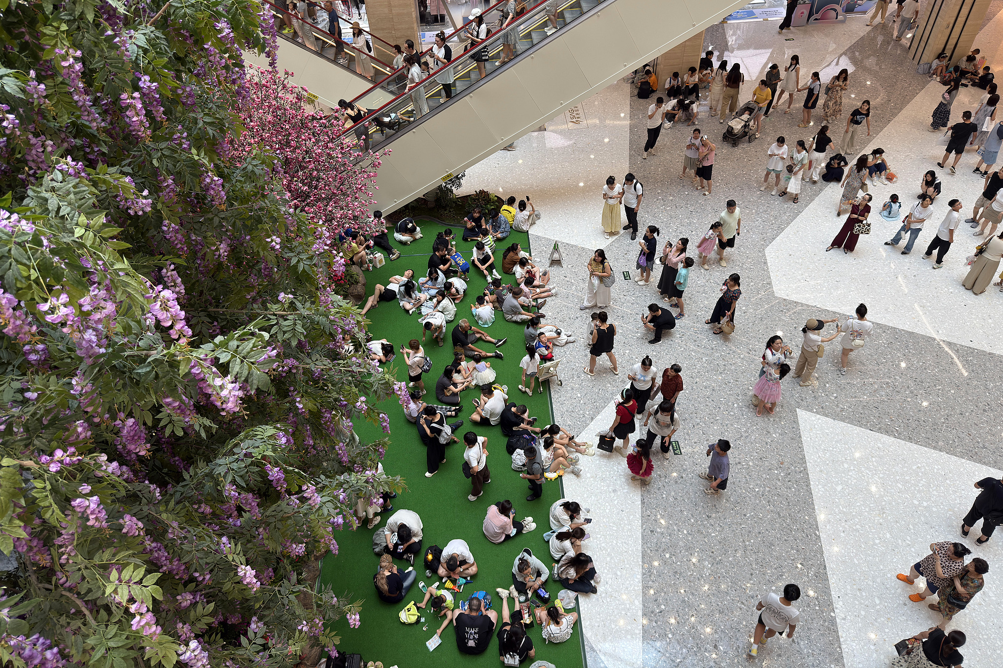 A shopping mall in Xi'an, Shaanxi province, China, July 19, 2025. /VCG