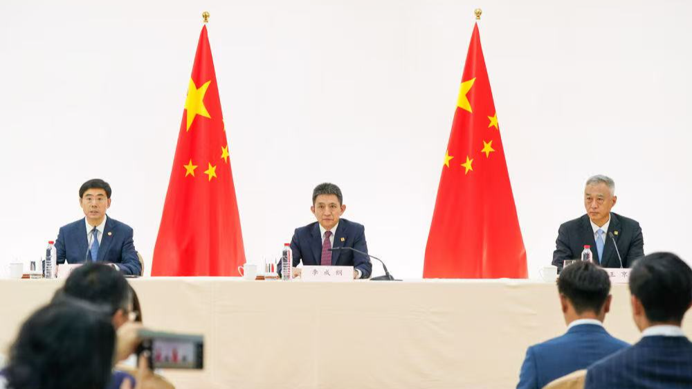 Watch: Chinese delegation briefs media in Madrid after talks with U.S.