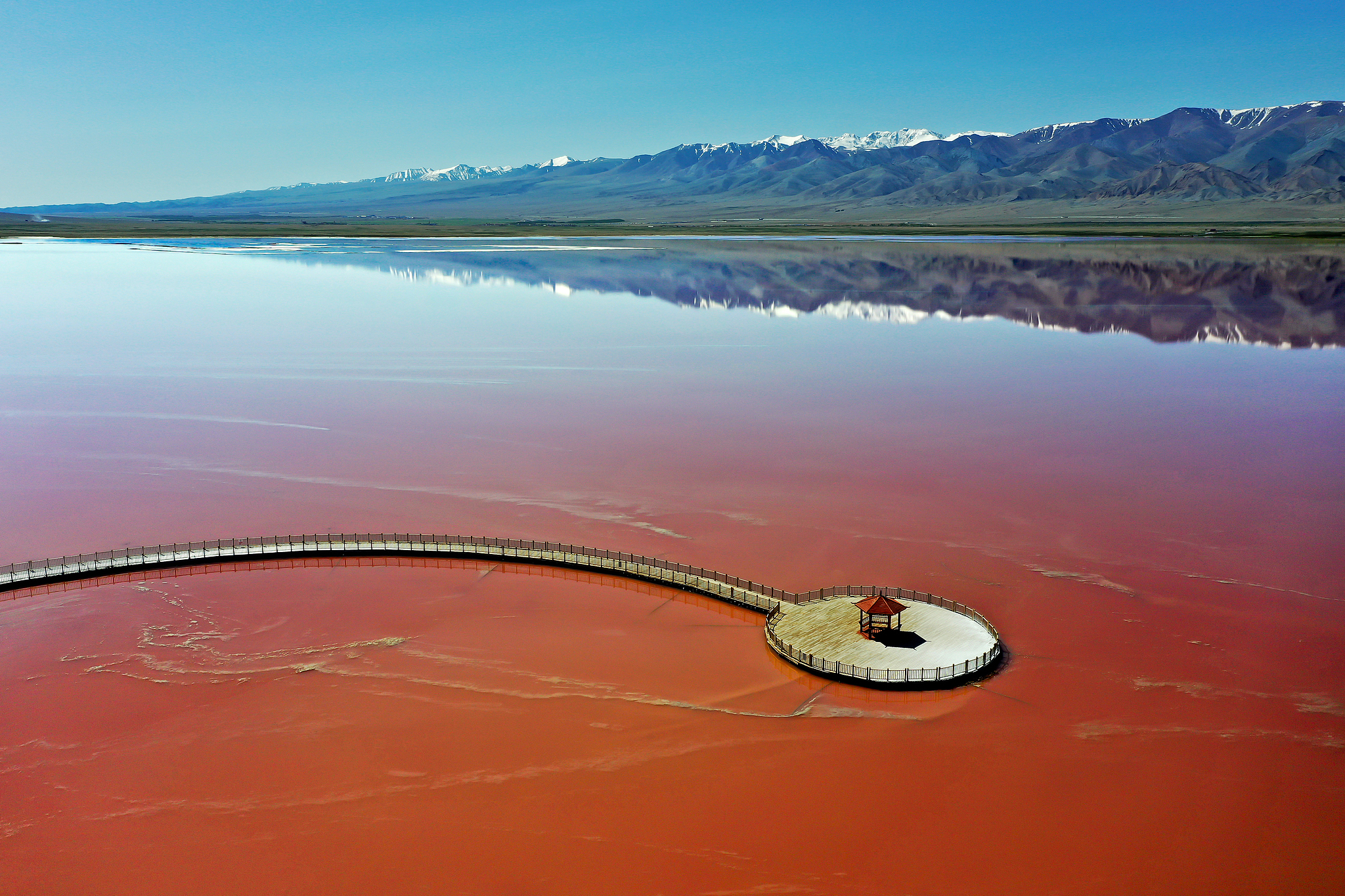 Xinjiang color palette: Tuolekule Lake, a shimmering dreamland