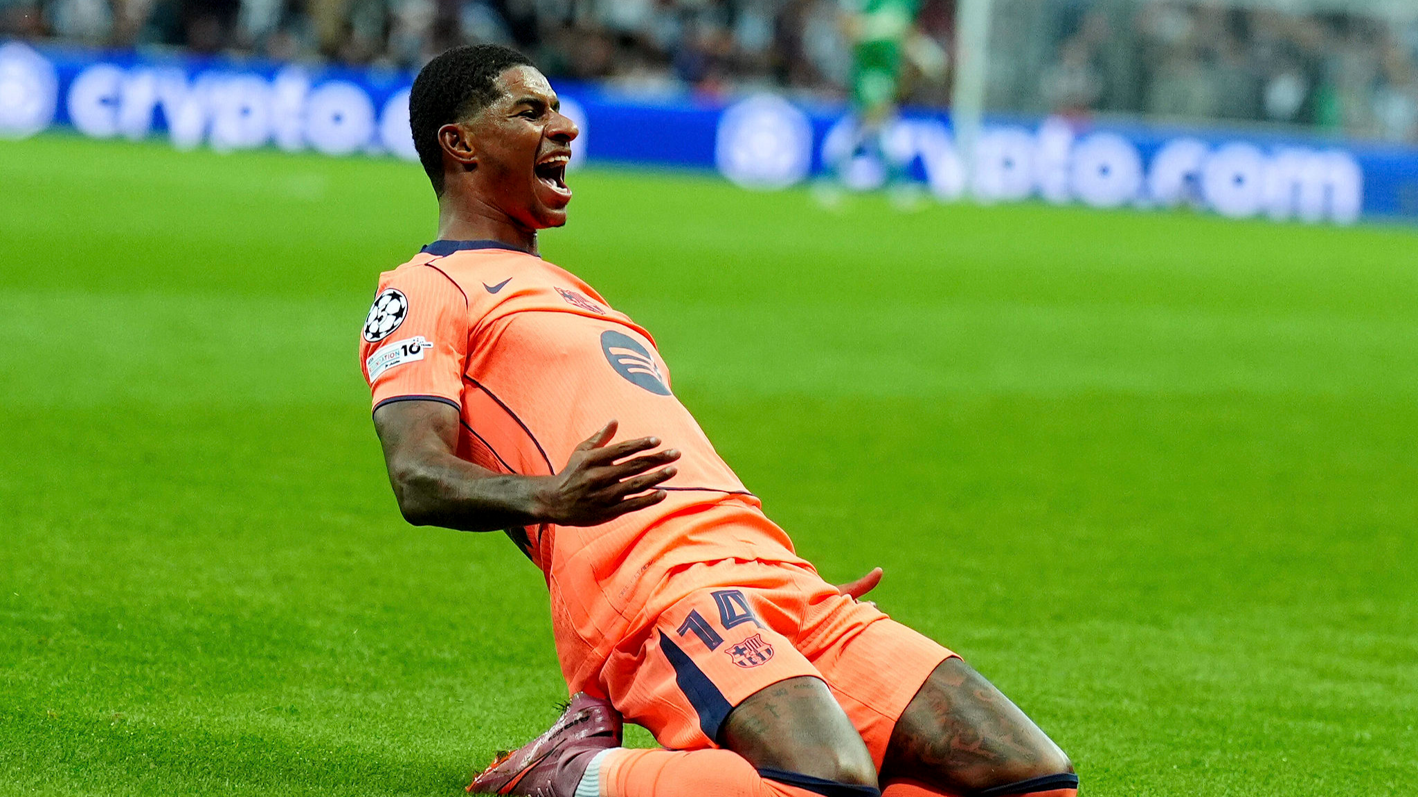 Rashford shines for Barca to beat Newcastle in Champions League opener