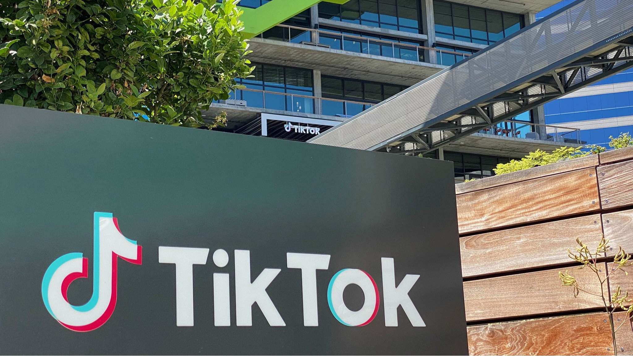 The logo of TikTok at the company's office in Los Angeles, California, U.S. /CFP