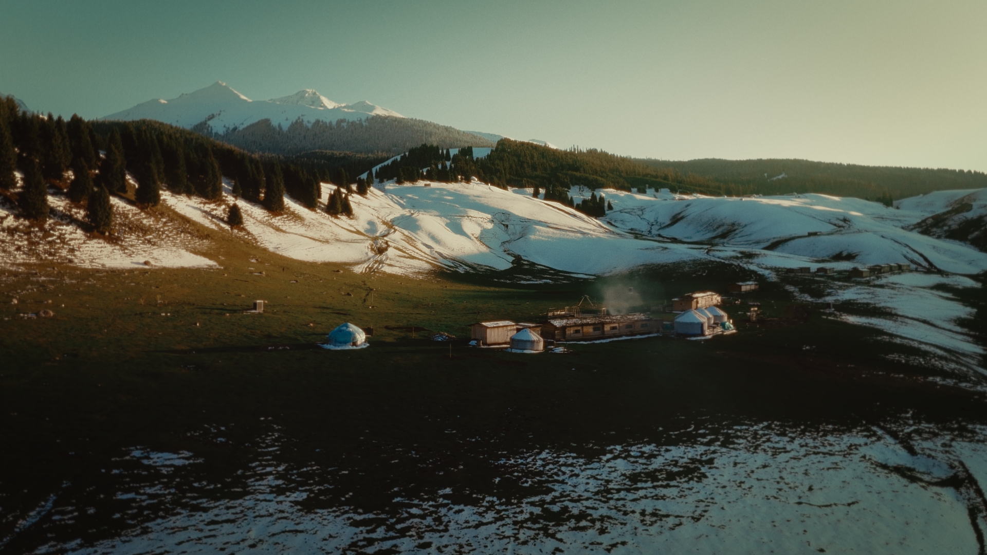 Talk Xinjiang｜Banquet in Huanghuang Village