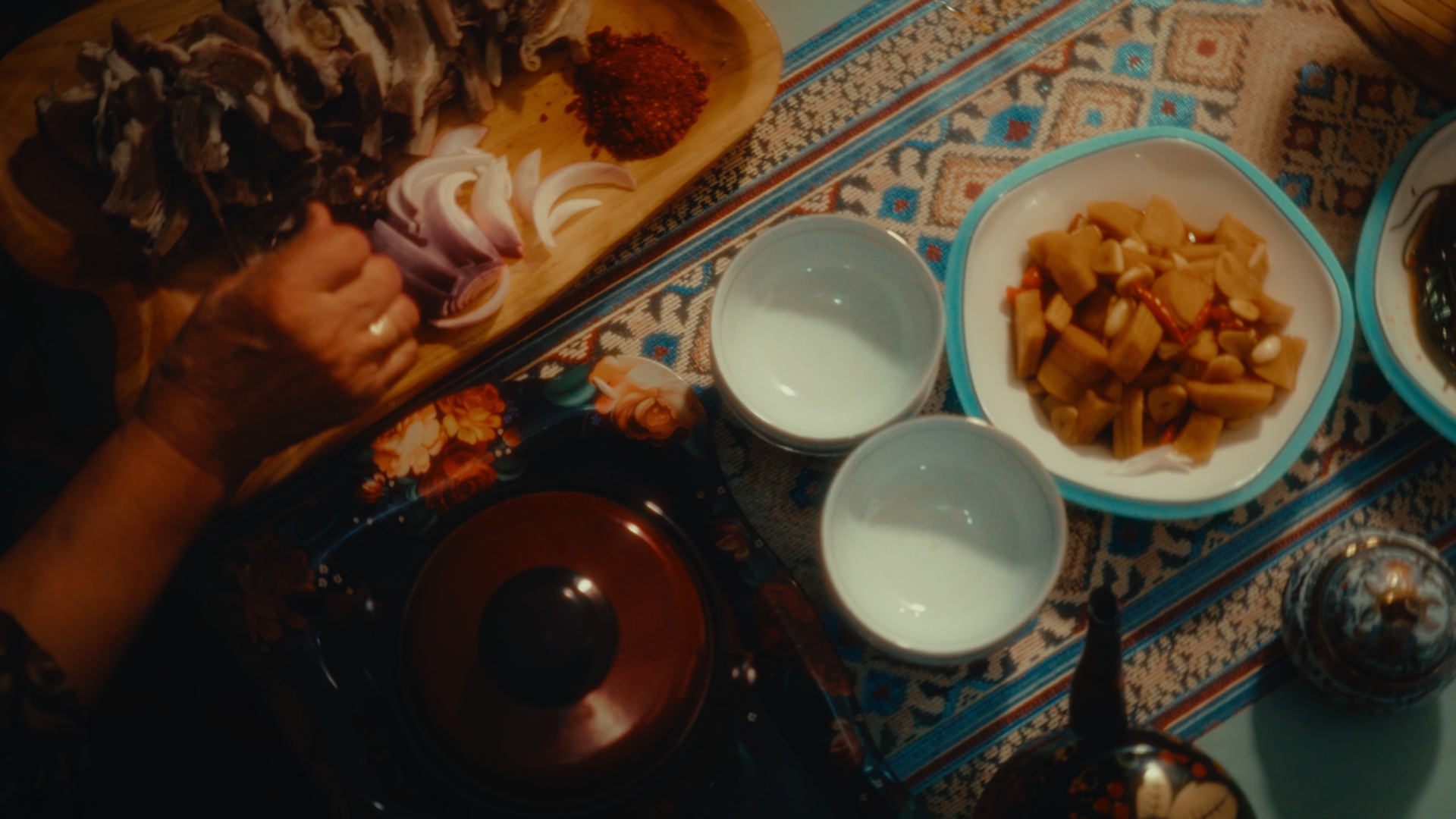 Talk Xinjiang｜Banquet in Huanghuang Village