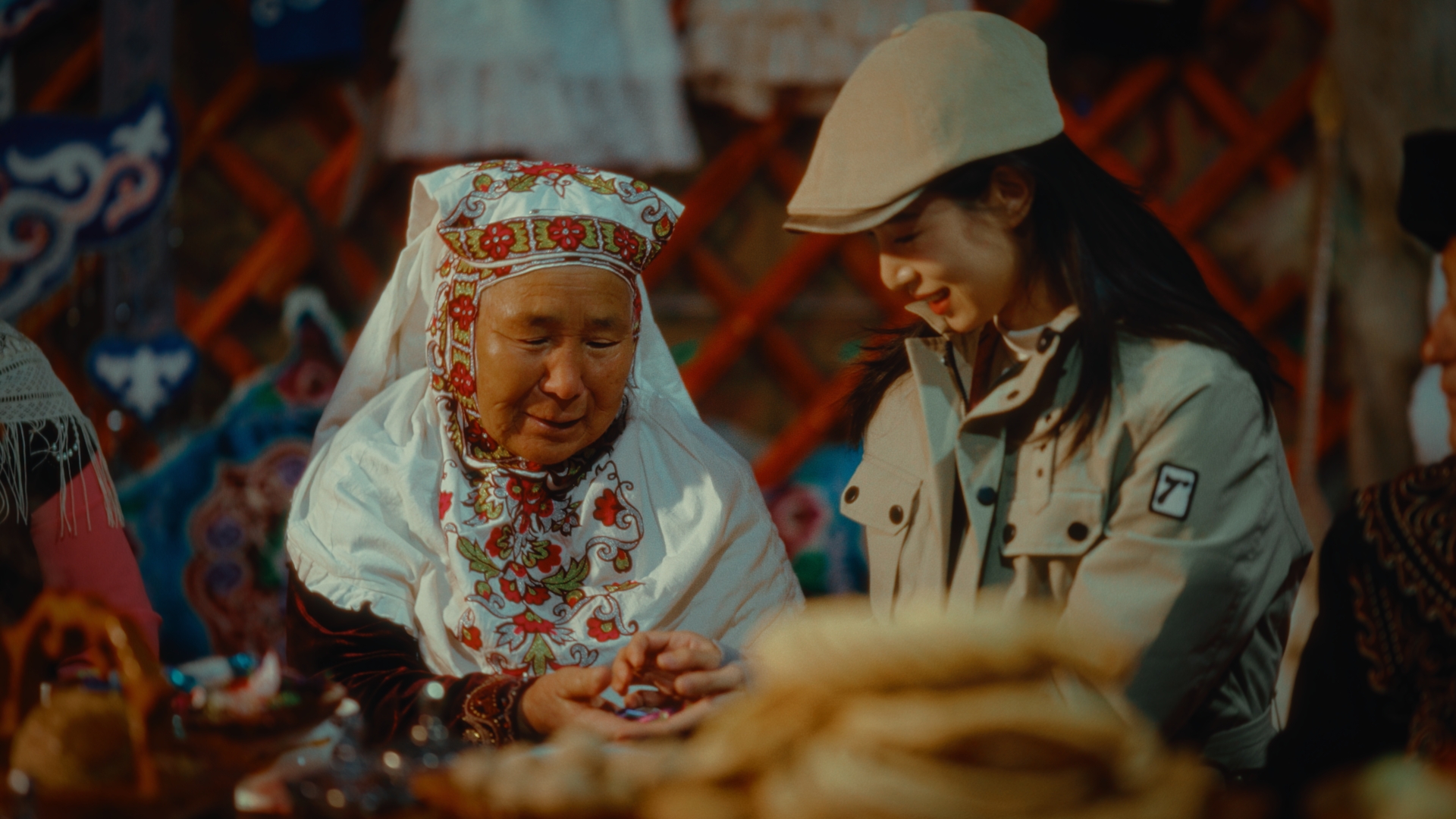 Talk Xinjiang｜Wedding Banquet Surrounded by Snow-capped Mountains