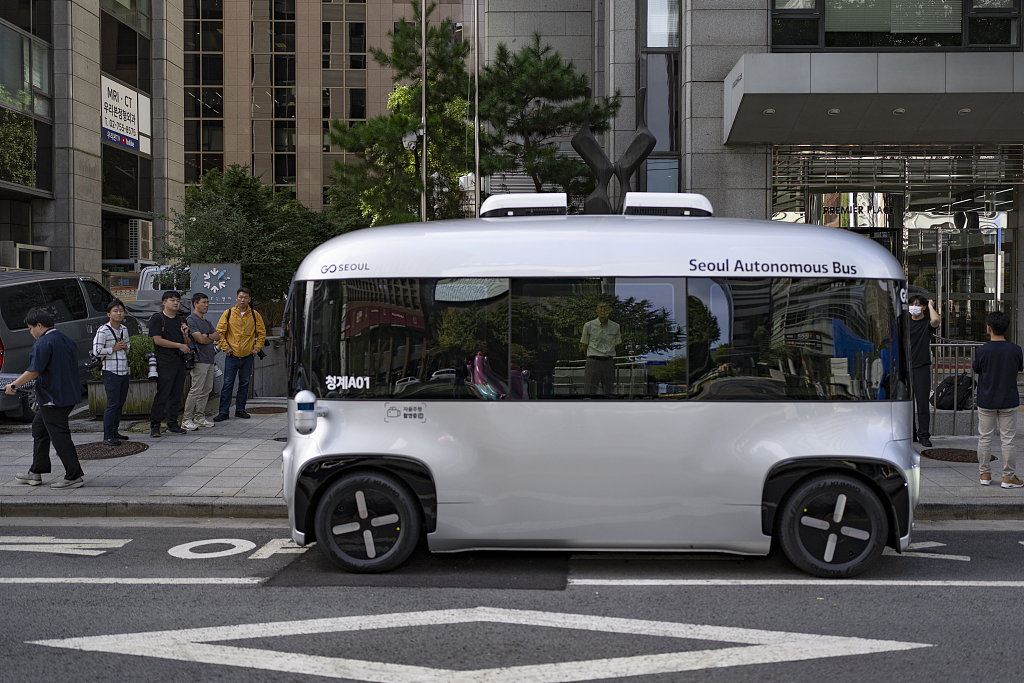 A driverless shuttle bus, Cheonggye A01, debuts on a street in Seoul, specifically at the Cheonggyecheon Stream in Jung-gu, Seoul, South Korea. September 23, 2025. /CFP