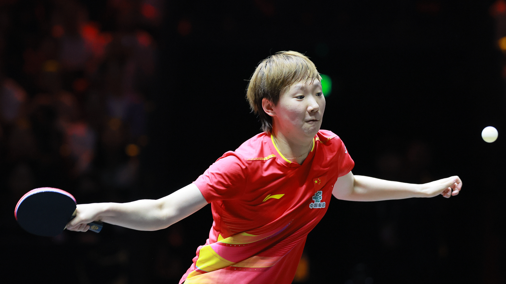 Wang Manyu beats He Zhoujia in home clash at WTT China Smash