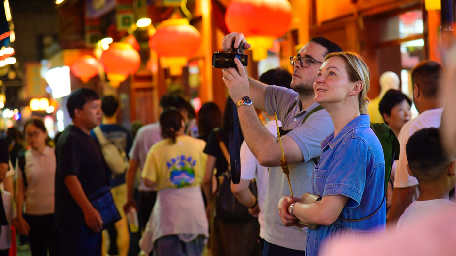 Foreign visitors in Beijing, capital of China, August 26, 2025. /CFP