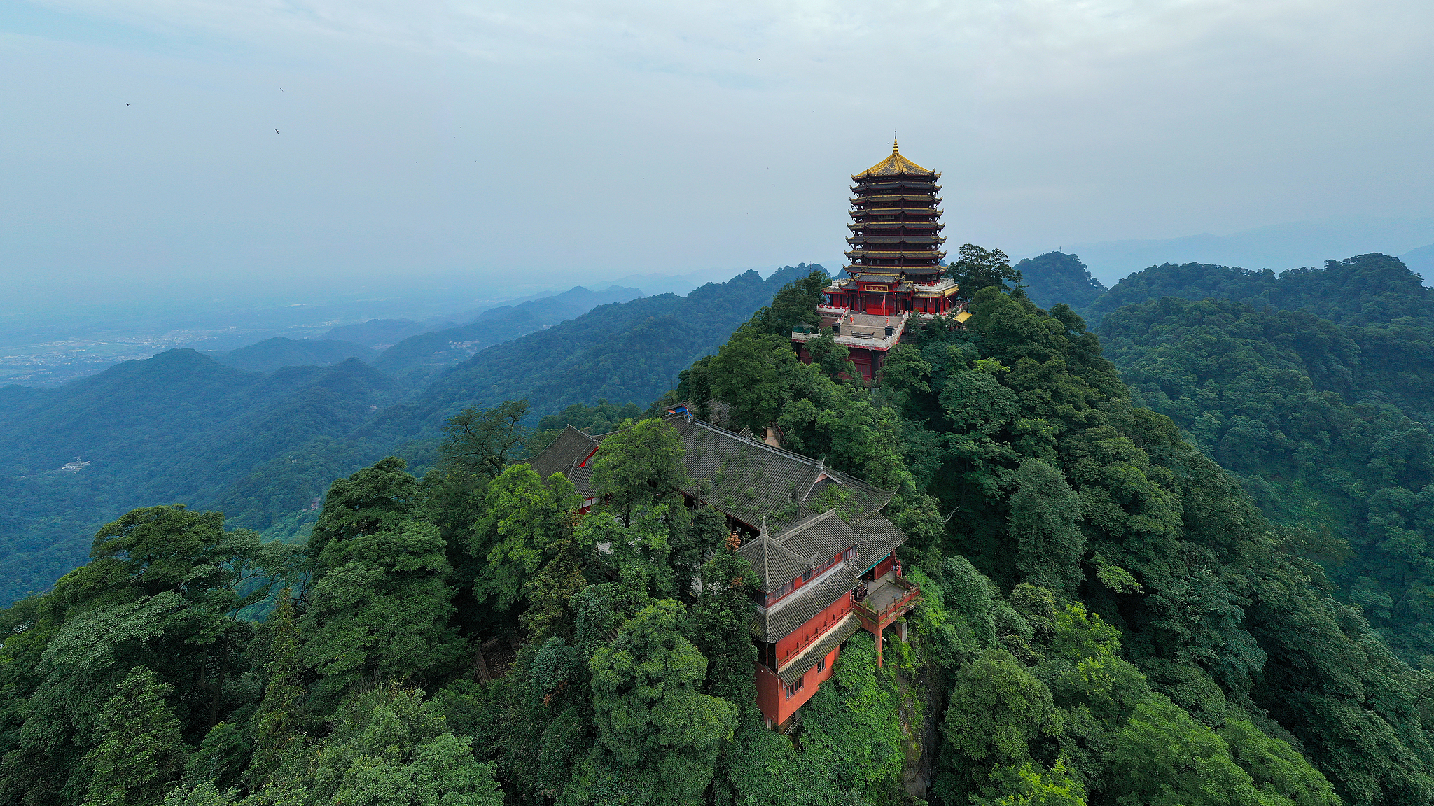Live: Overlooking Qingcheng Mountain from Laojun Pavilion