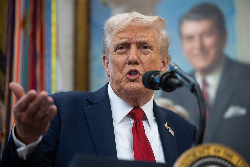 U.S. President Donald Trump speaks in the Oval Office of the White House September 30, 2025. /CFP