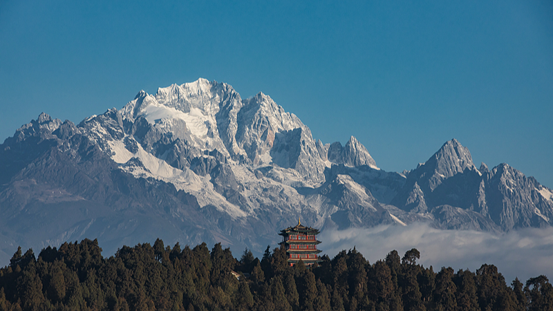 Live: A gentle gaze at Yulong Snow Mountain in China's Yunnan
