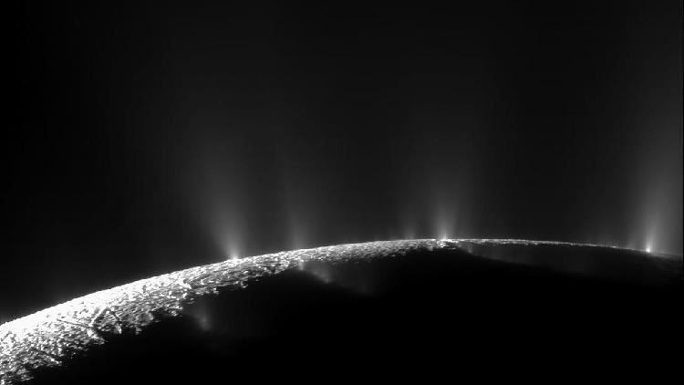 More ingredients for life discovered in ocean on Saturn moon