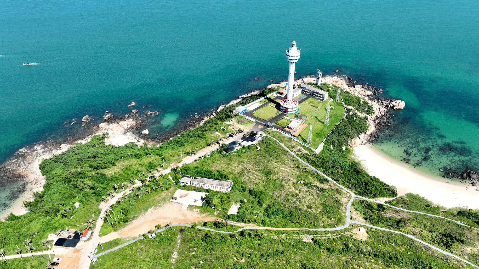 The Mulantou Lighthouse, located in Mulan Bay in Wenchang, Hainan Province, is one of the landmark coastal lighthouses of south China. /Photo provided to CGTN
