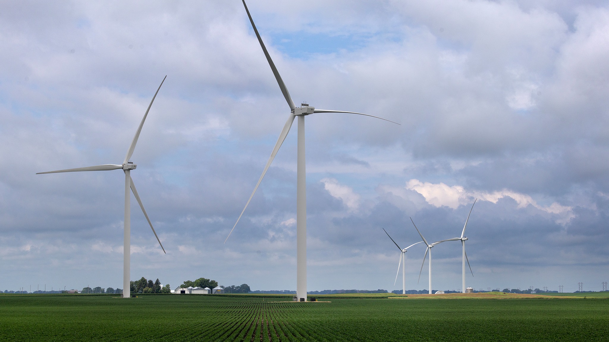 Power generating wind turbines tower over the rural landscape  near Pomeroy, Iowa, U.S., July 5, 2025. /VCG