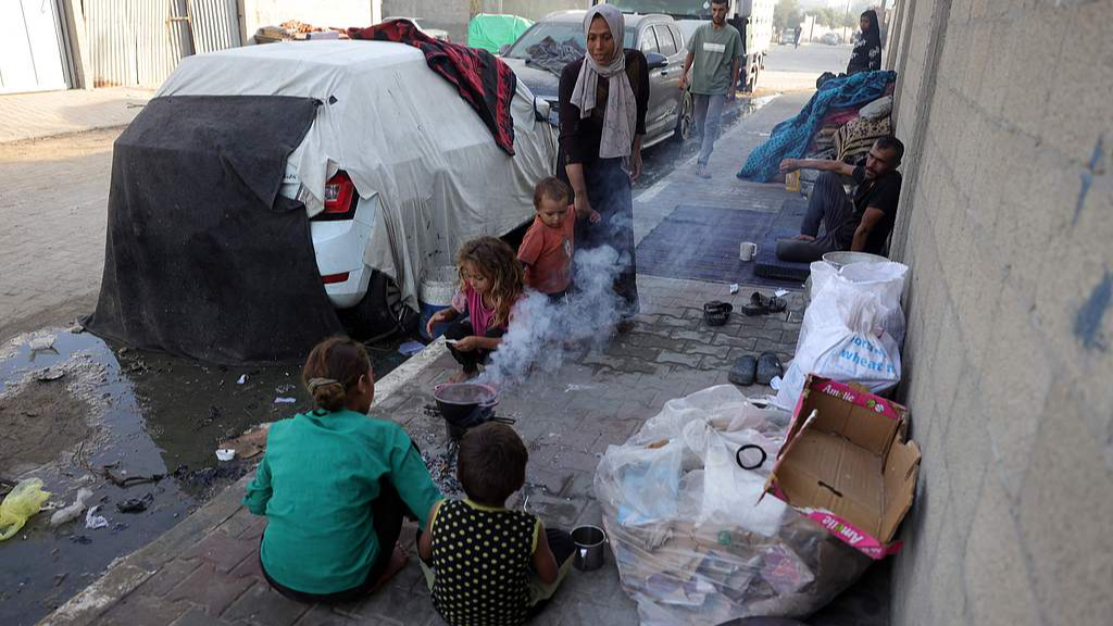 Israel strikes Gaza as Palestinians pin hopes on Trump's Gaza plan