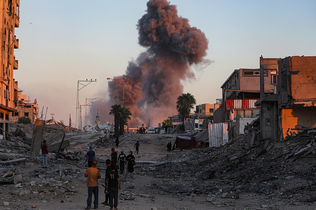 Smoke rises near the Islamic University following Israeli air strikes during an Israeli military operation in Gaza City, Gaza Strip, October 7, 2025. /VCG