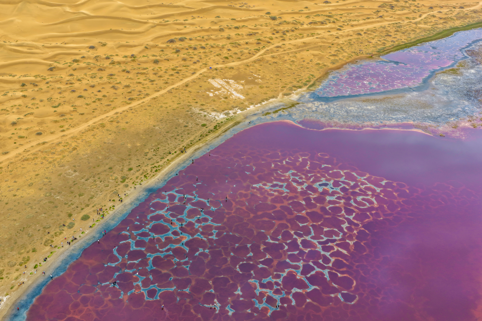 Ulan Lake in Alxa League, Inner Mongolia is pictured on October 6, 2025. /VCG