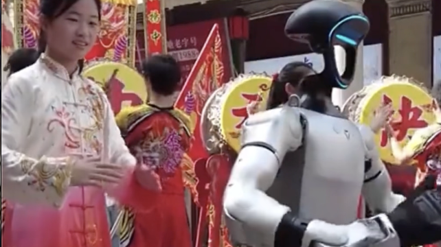 Robot meets tradition