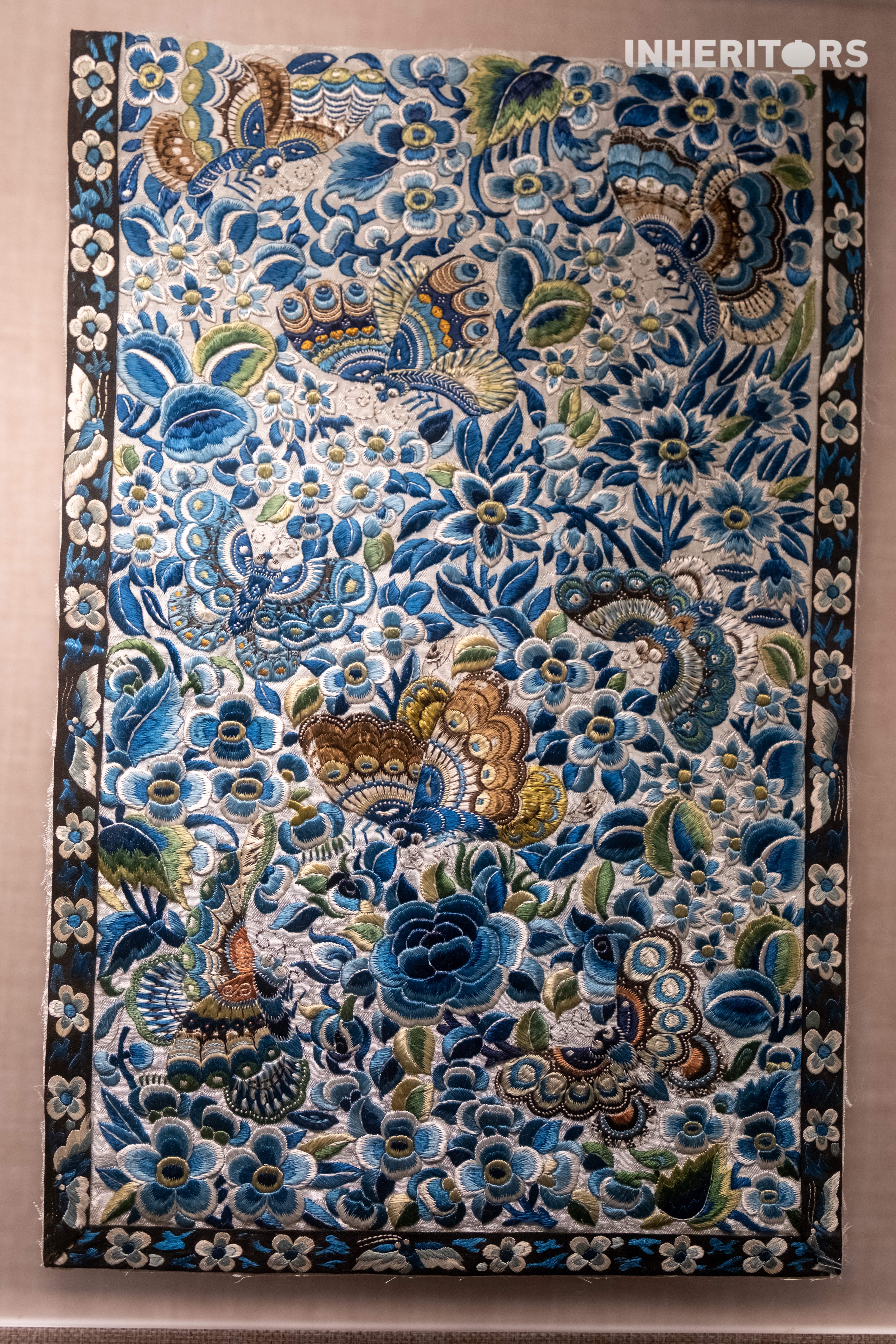 Feminine fabrics exhibited in Beijing's Tsinghua University Art Museum. /CGTN