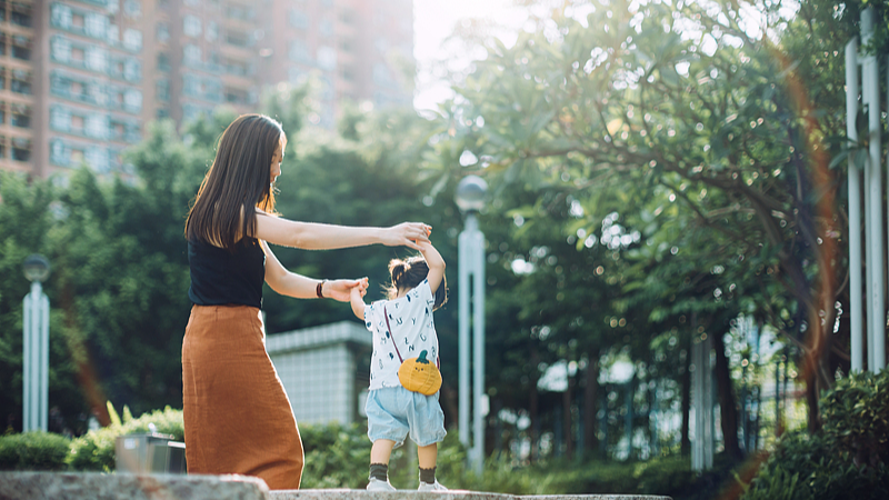 Books on Xi's discourses on women, children and families published