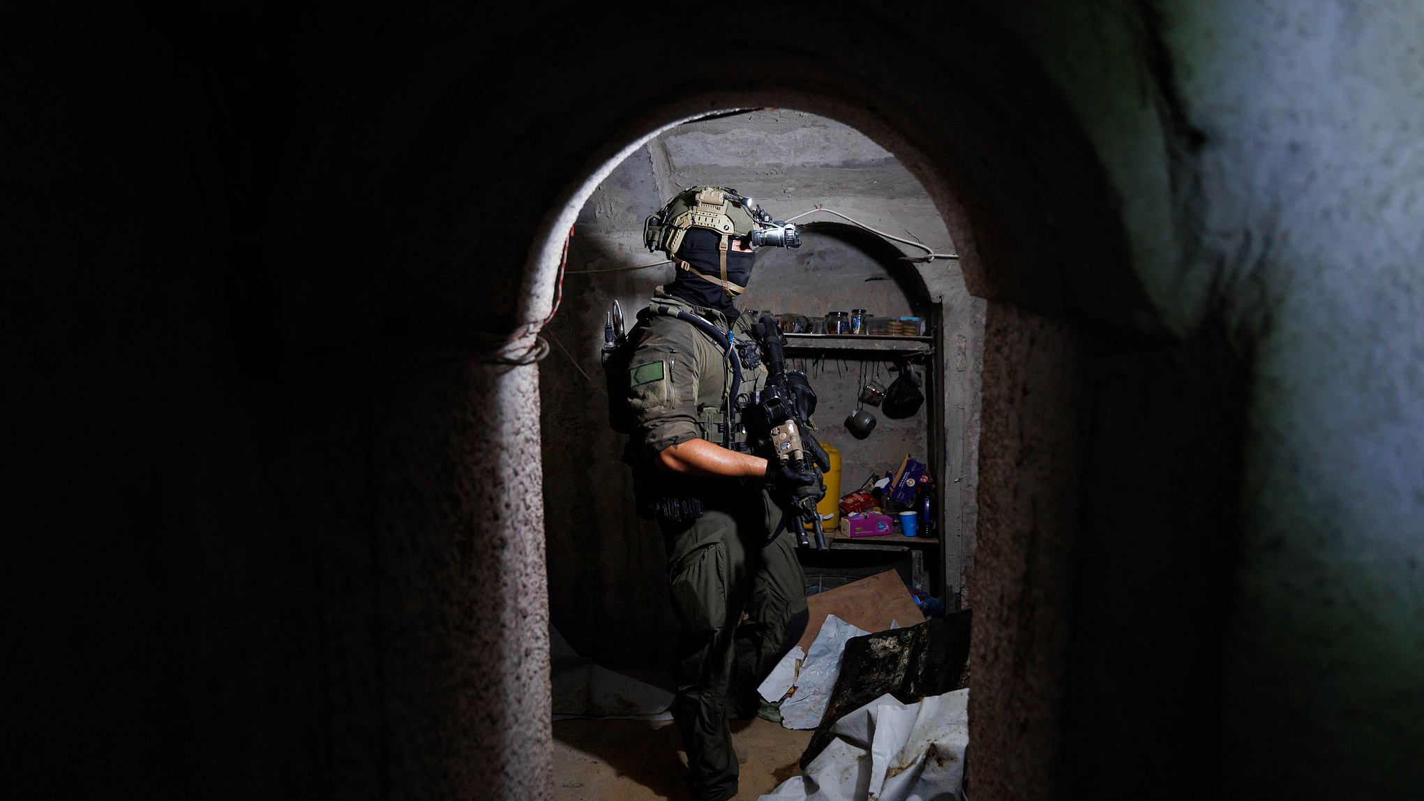 An Israeli soldier inside an underground tunnel in Khan Younis, Gaza, June 10, 2025. /VCG