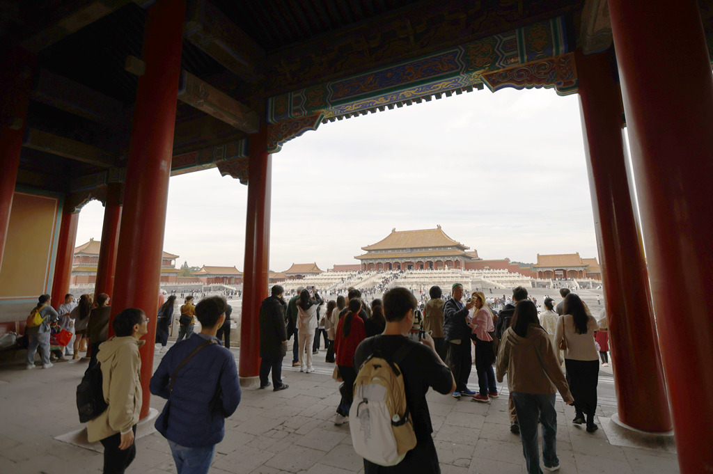 The Palace Museum in Beijing opens its doors to flocks of visitors to mark its 100th anniversary on October 10, 2025. /VCG