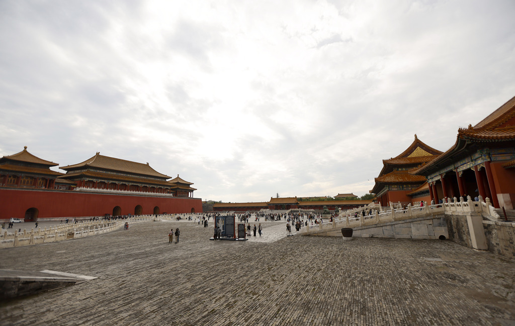 The Palace Museum in Beijing opens its doors to flocks of visitors to mark its 100th anniversary on October 10, 2025. /VCG