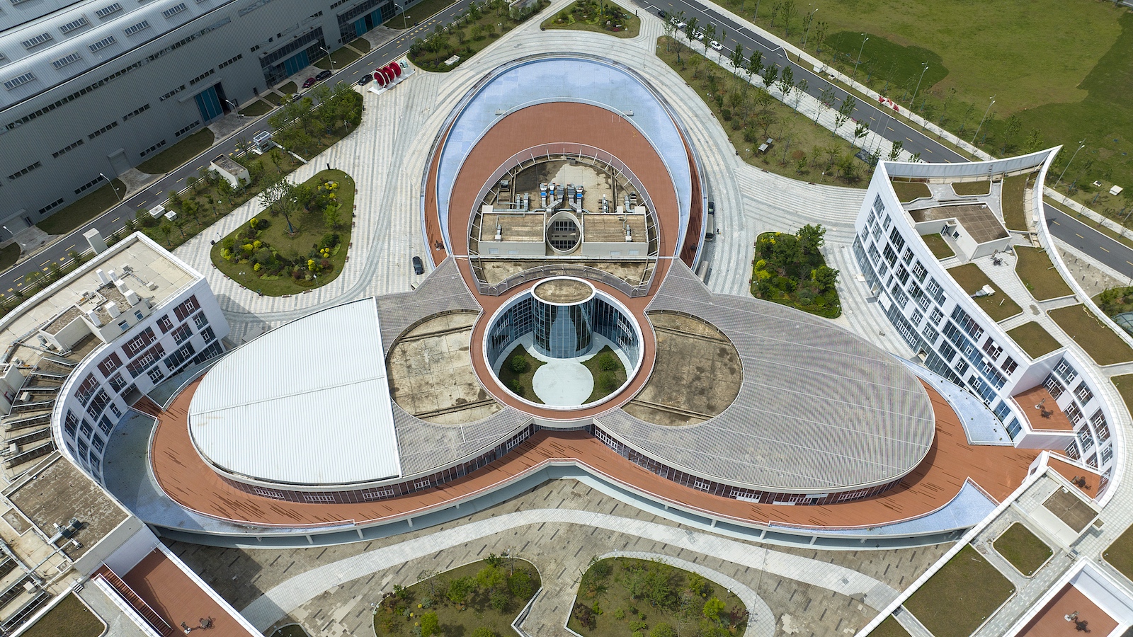 World's largest toroidal field coil case delivered in E China's Hefei