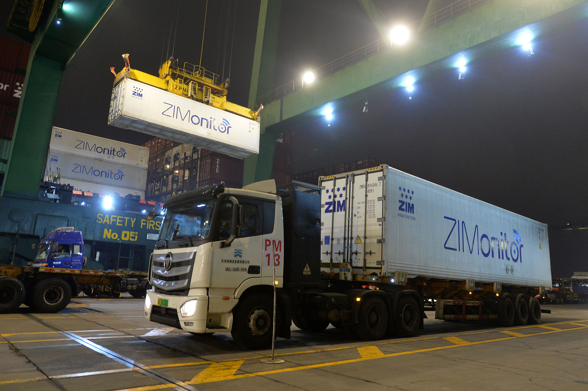 APEC Stories: Sweet delivery of Chilean cherries to China