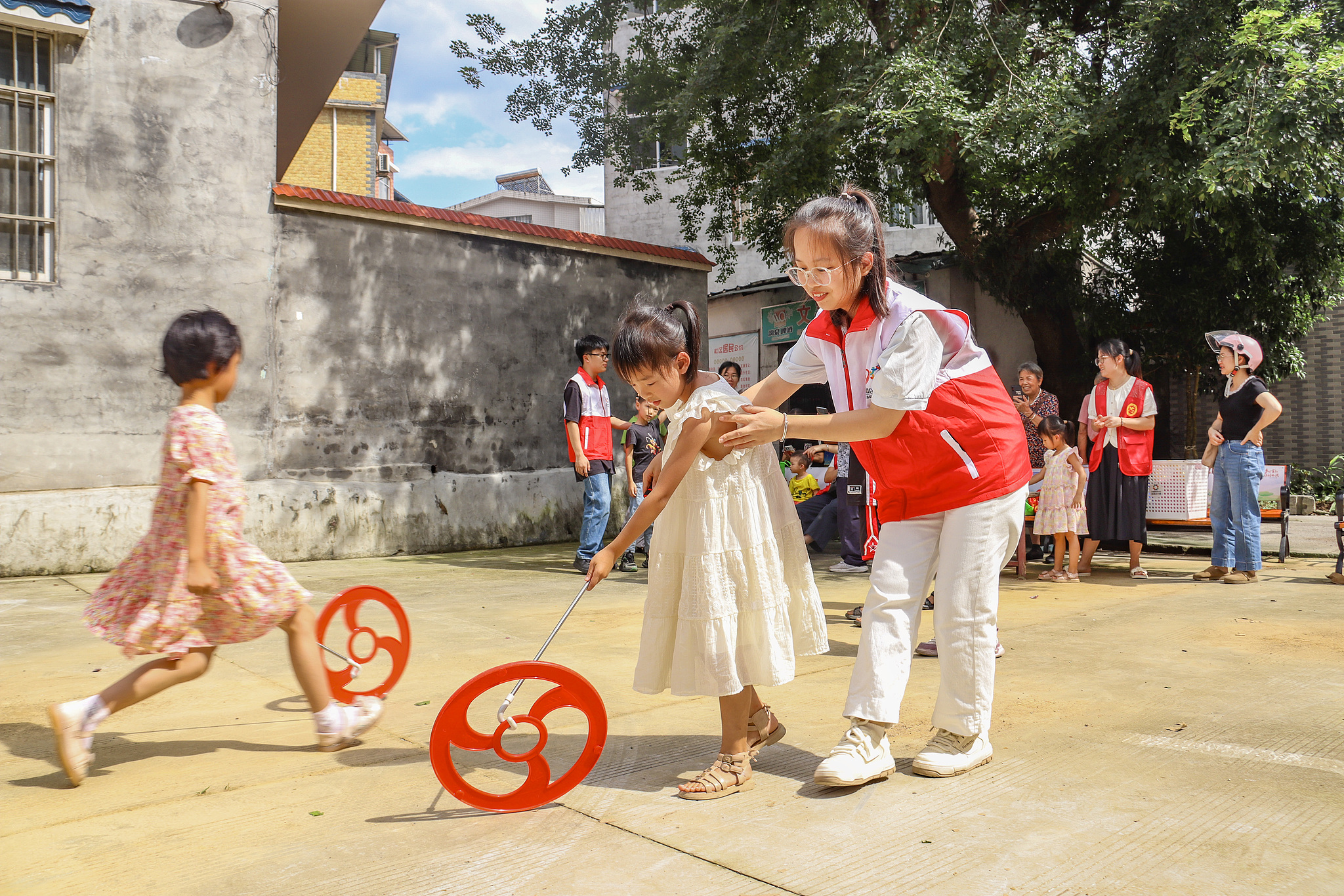 Act to Action: Youth volunteers shine in the 'Go West' program