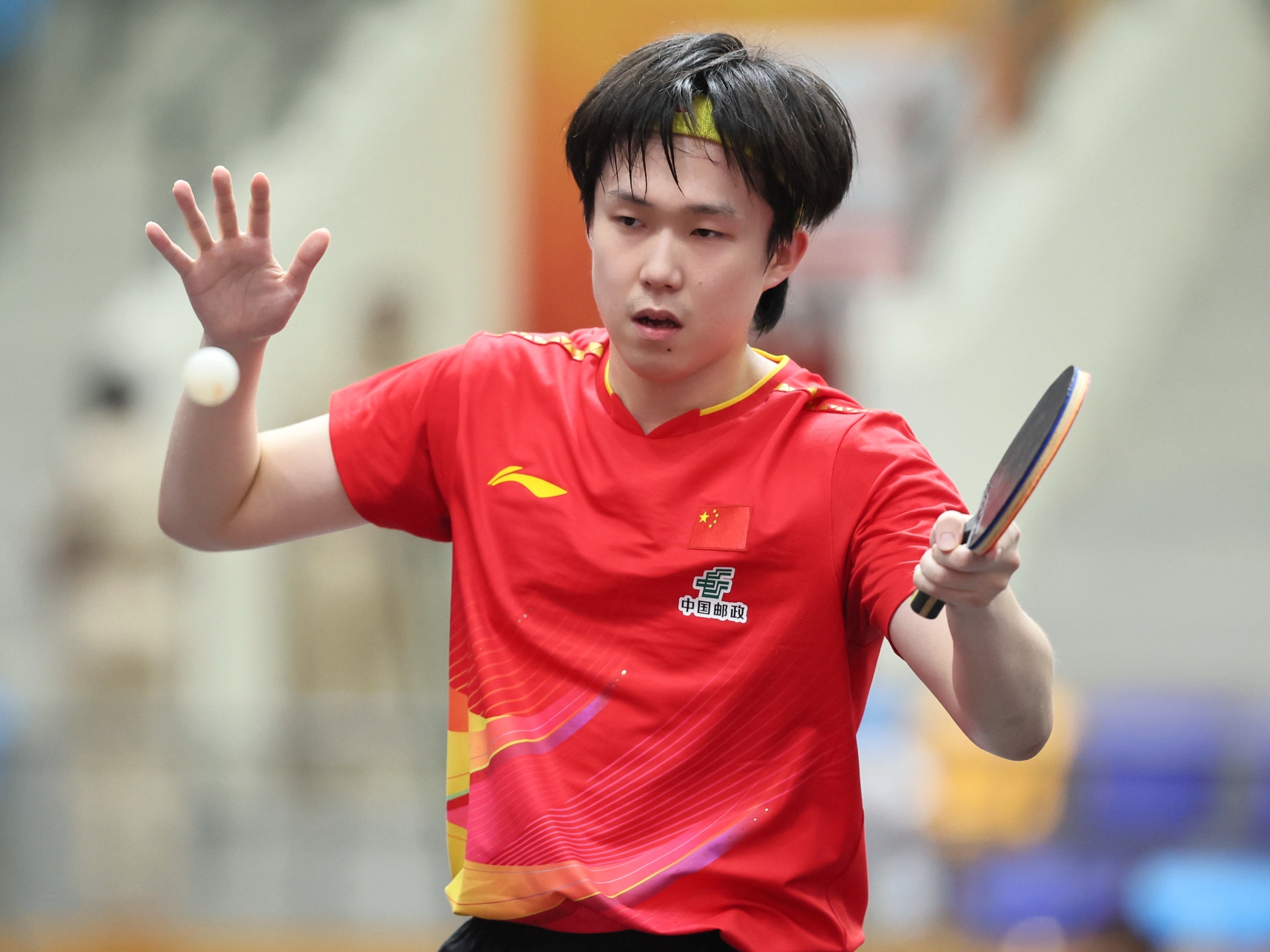 Wang Chuqin hits a shot in the men's singles match against Amir Hodeyi of Iran in the quarterfinals at the Asian Table Tennis Team Championships in India, October 13, 2025. /Sina Weibo