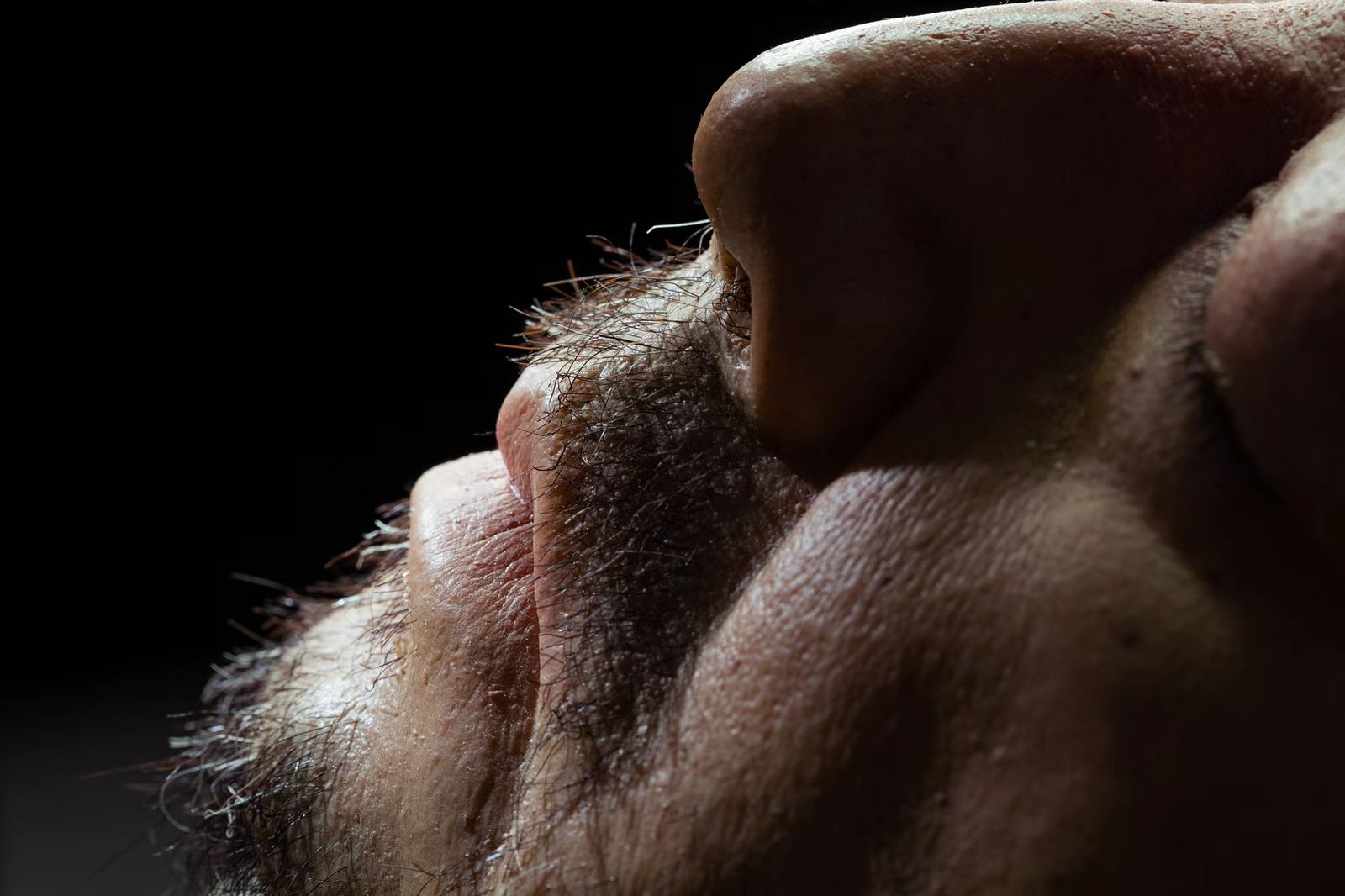 Details of a bionic humanoid robot. /AheadForm Technology