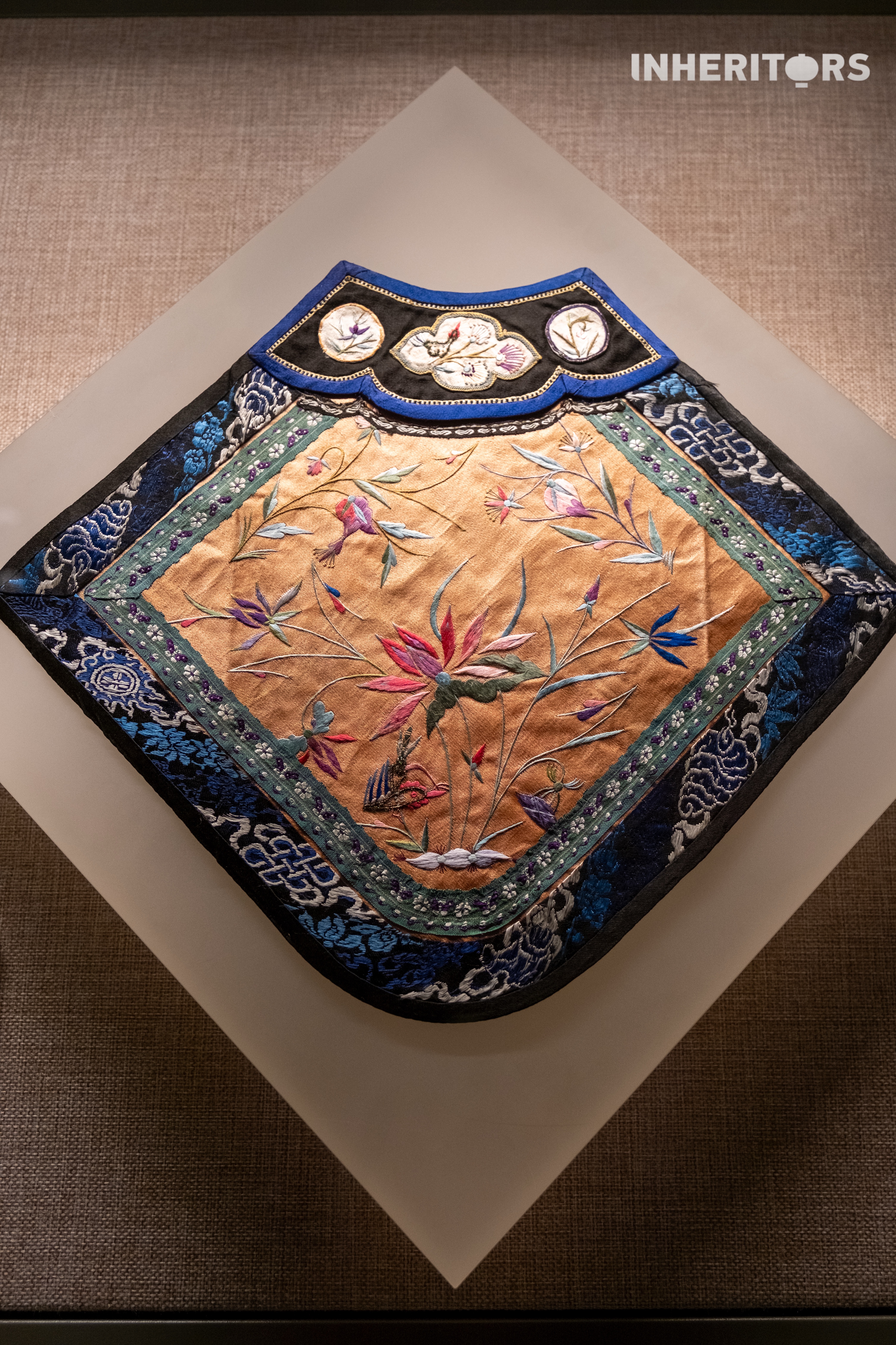 Everyday objects stitched together, thread by thread. /CGTN