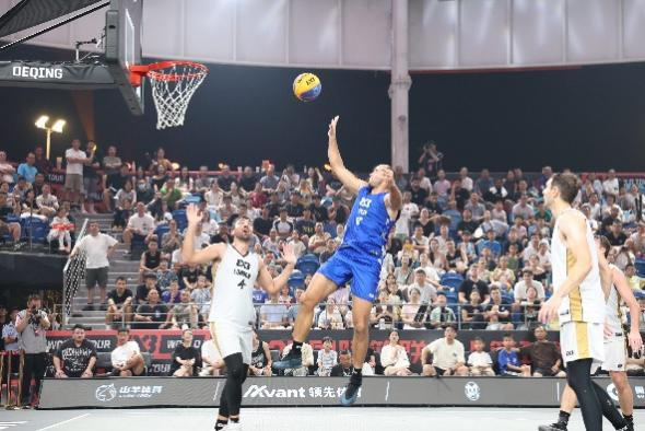 The championship game between the London team and the Liman team was a battle of contrasting styles in Deqing County, east China's Zhejiang Province, October 12, 2025. /CMG