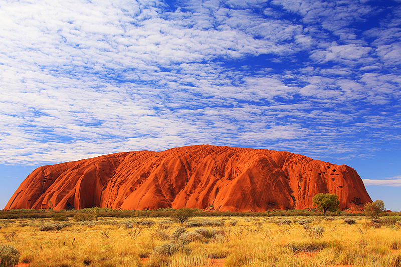  Uluru, or Ayers Rock, in Australia. /VCG
