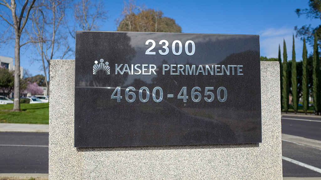 Tens of thousands of healthcare workers strike across U.S. West Coast