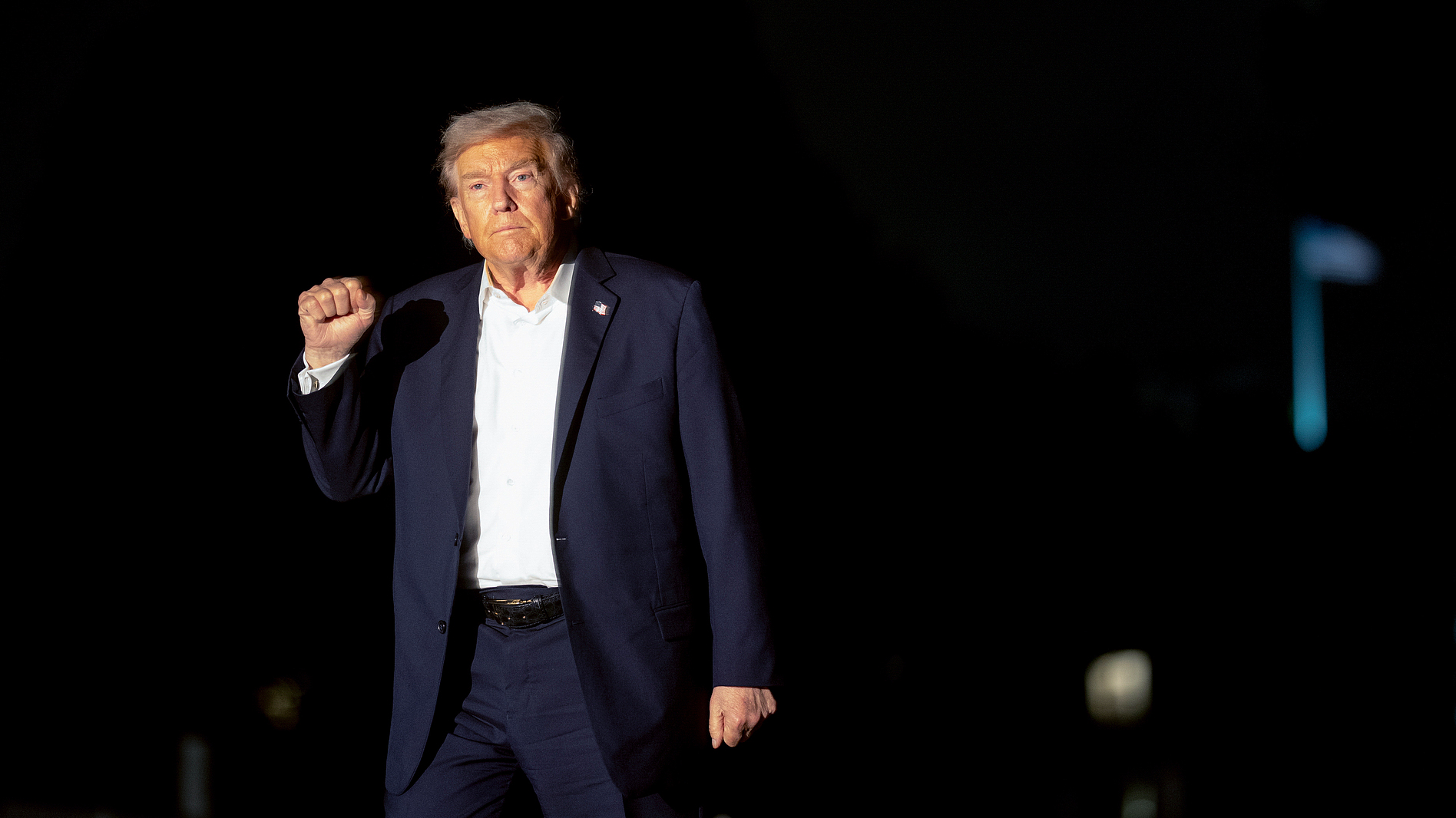U.S. President Donald Trump on the South Lawn of the White House after arriving on Marine One in Washington, DC, U.S., October 14, 2025. /VCG