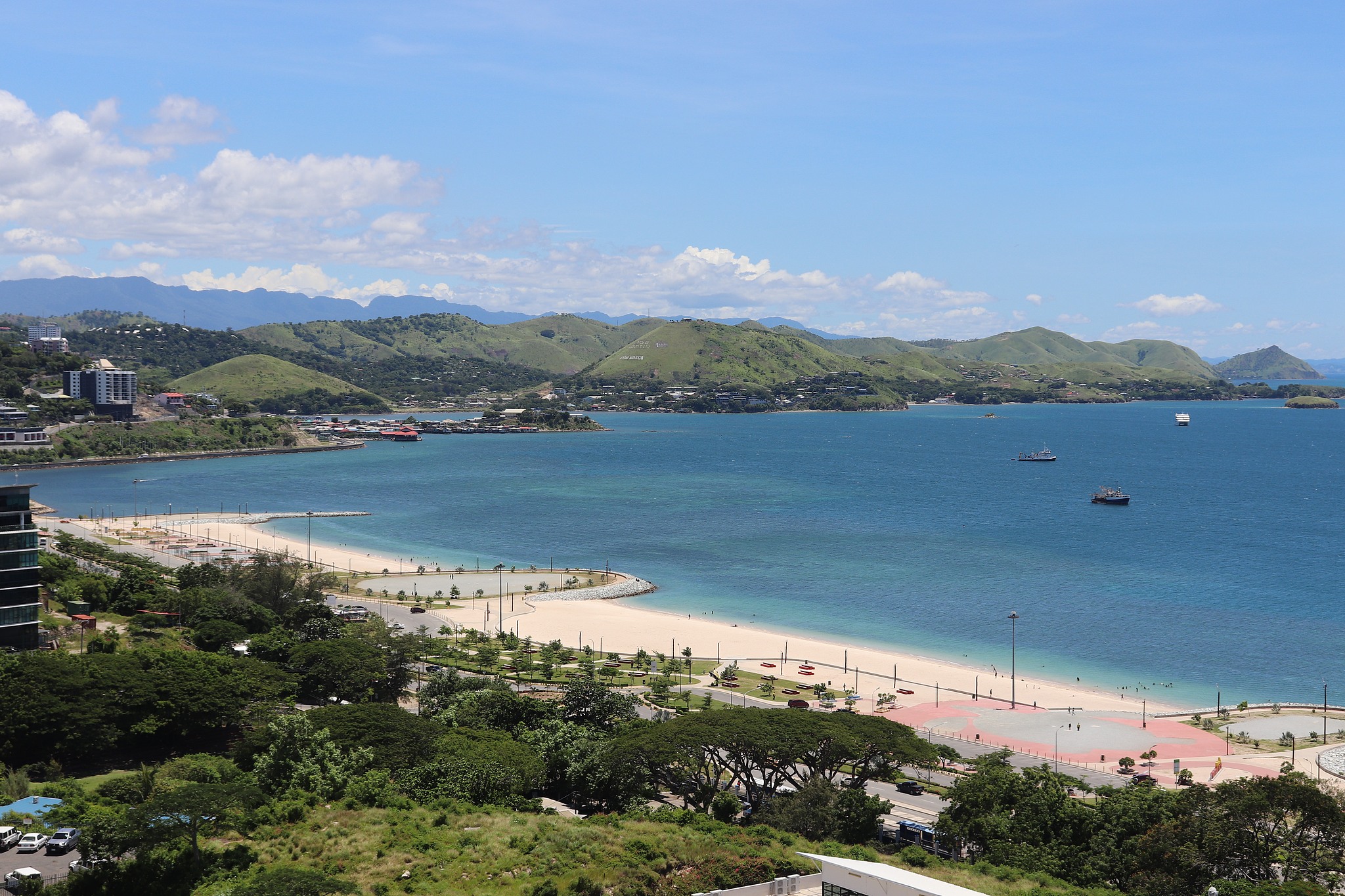 A bay landscape in Port Moresby, the capital city of Papua New Guinea. /VCG