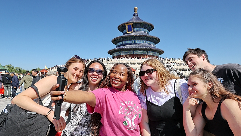 China records 48.3% growth in visa-free entries in Q3