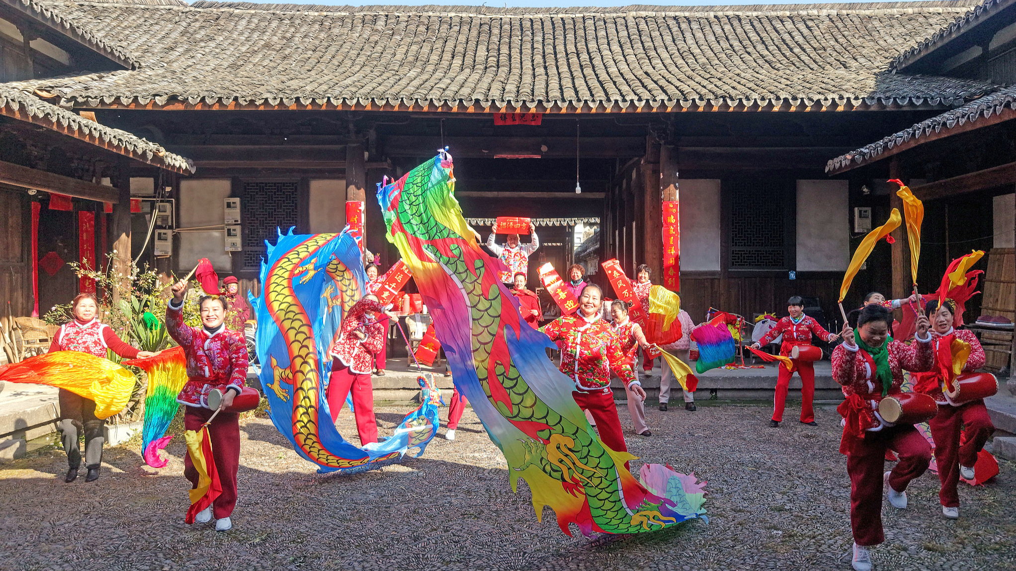 People celebrate Spring Festival in Taizhou City, eastern China's Zhejiang Province, January 29, 2025. /VCG