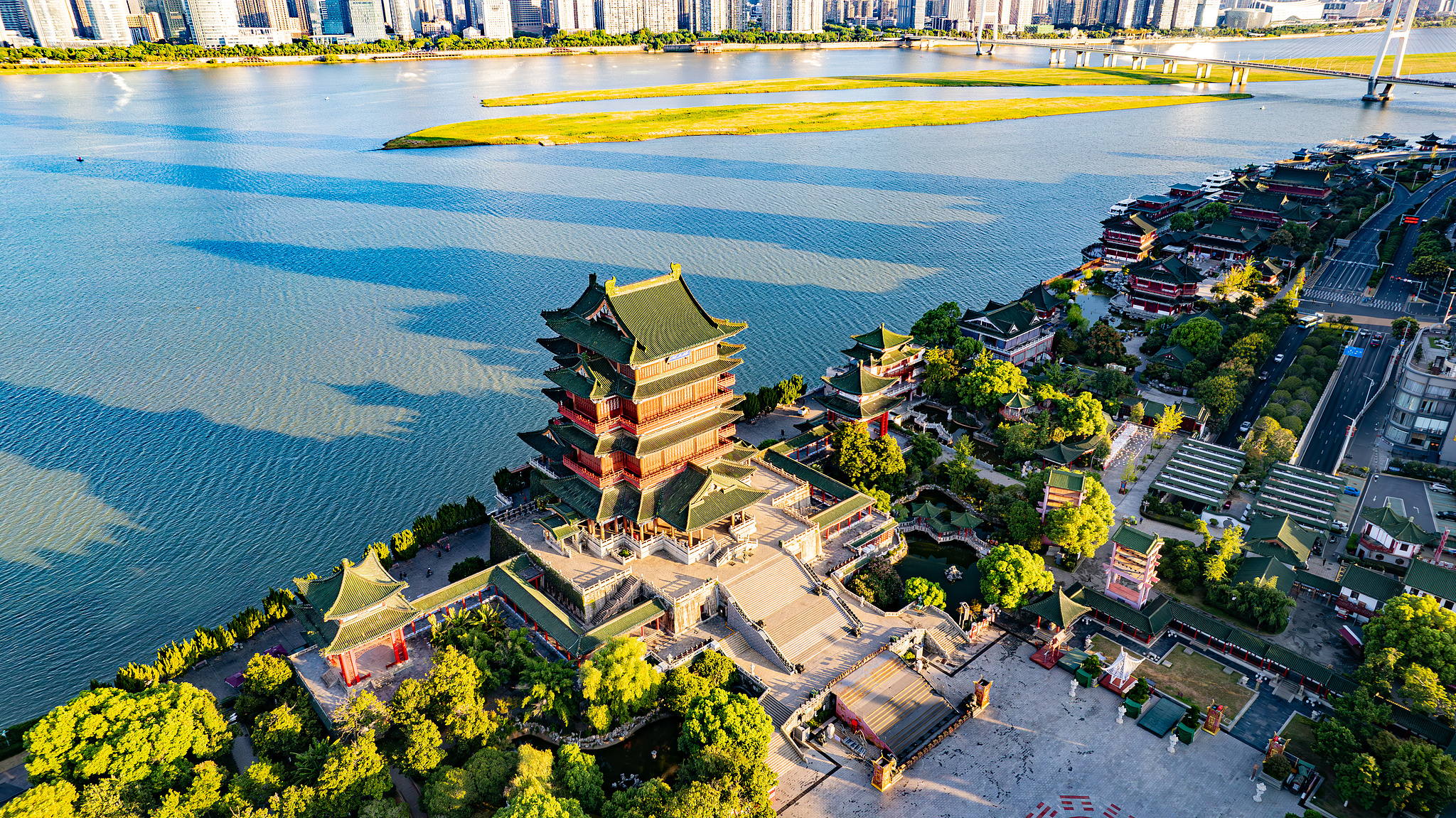 Live: Whispers of history at the Pavilion of Prince Teng