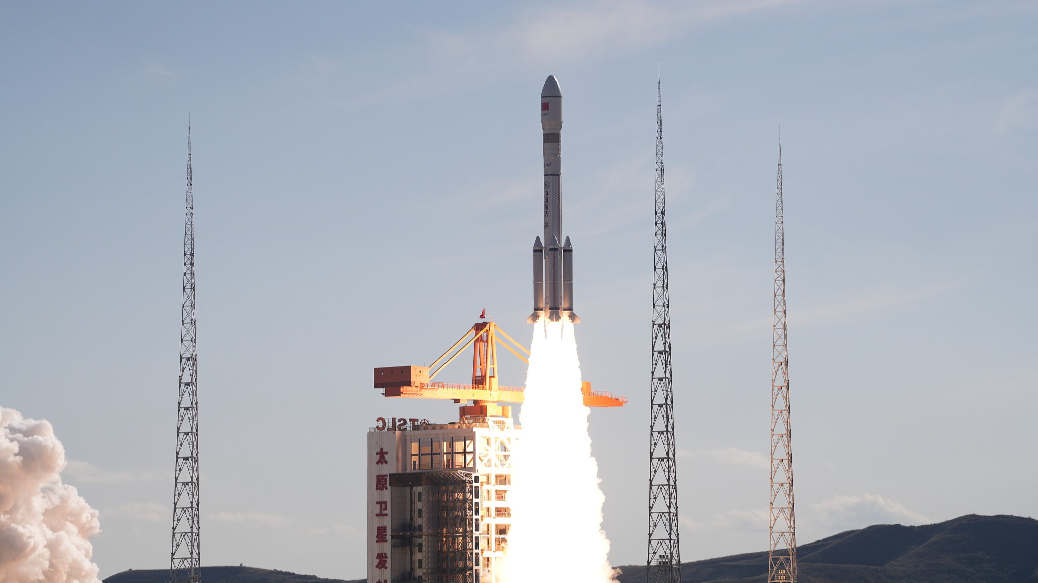 China successfully launches new satellite group