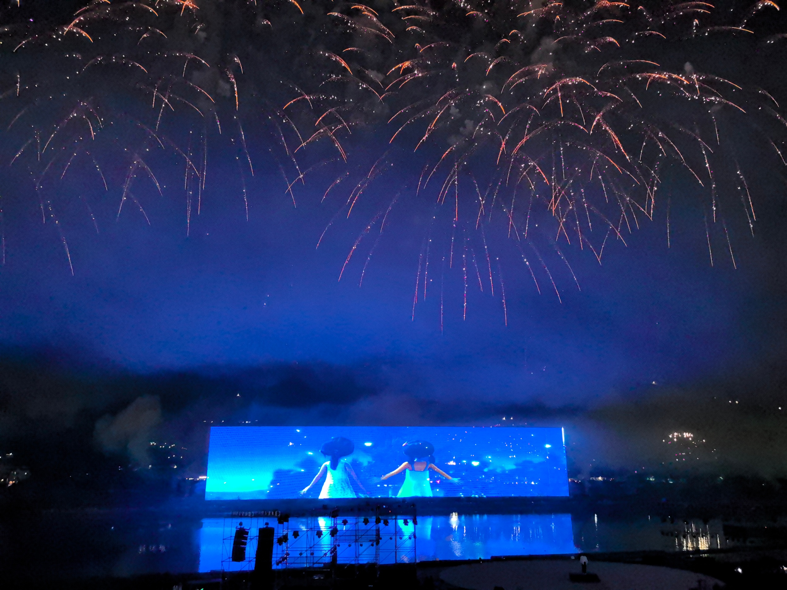 A weekend fireworks show is held in Liuyang, central China's Hunan Province in August 2025. /CGTN