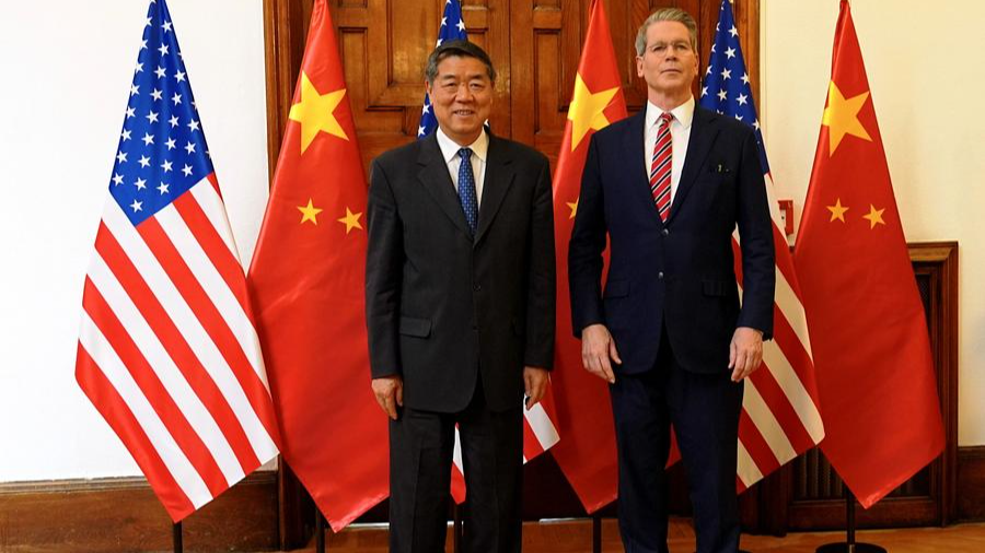 Chinese Vice Premier He Lifeng poses for a photo with U.S. Treasury Secretary Scott Bessent prior to their talks in Madrid, Spain, September 14, 2025. /Xinhua