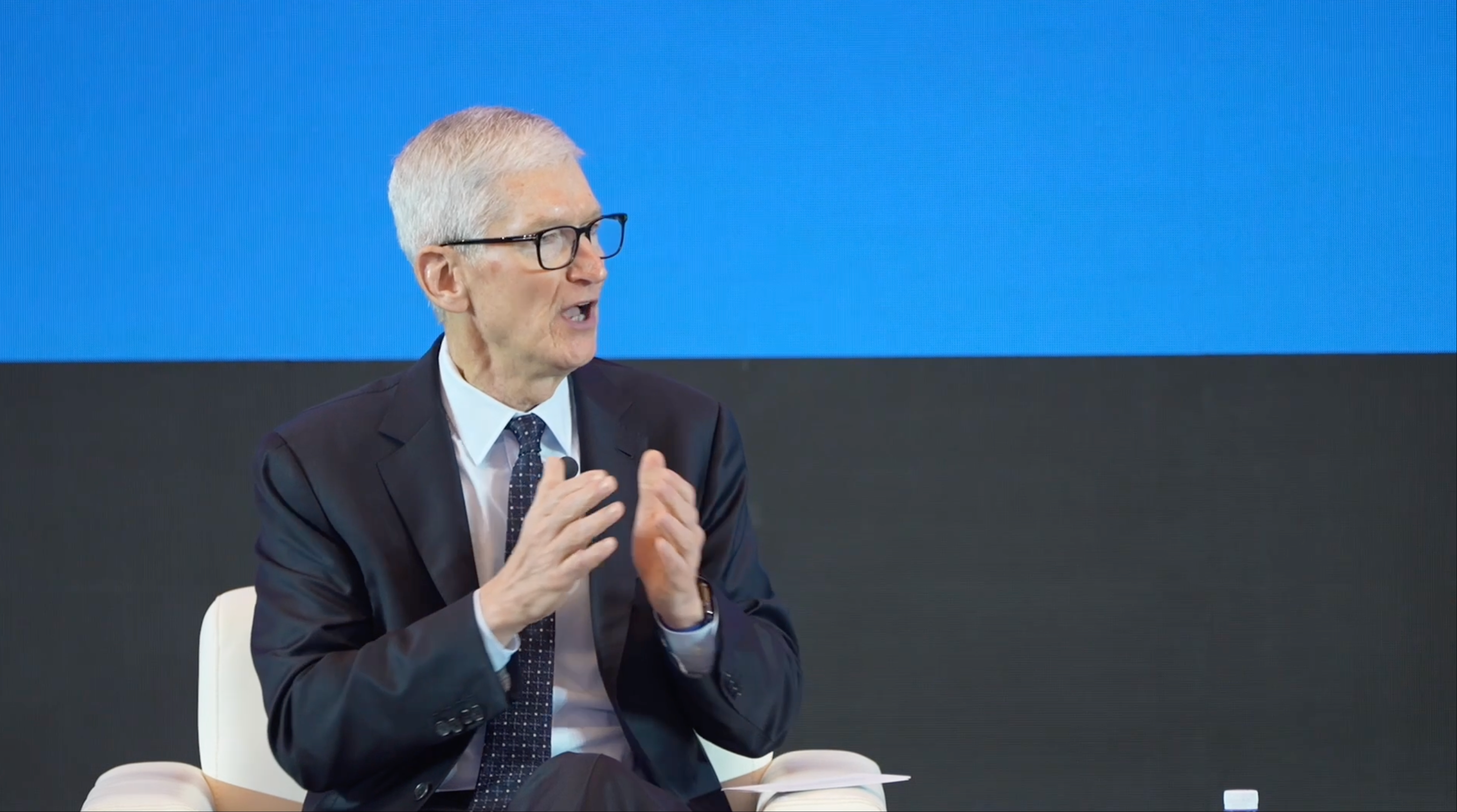 Tim Cook: China quickly embracing AI with creativity