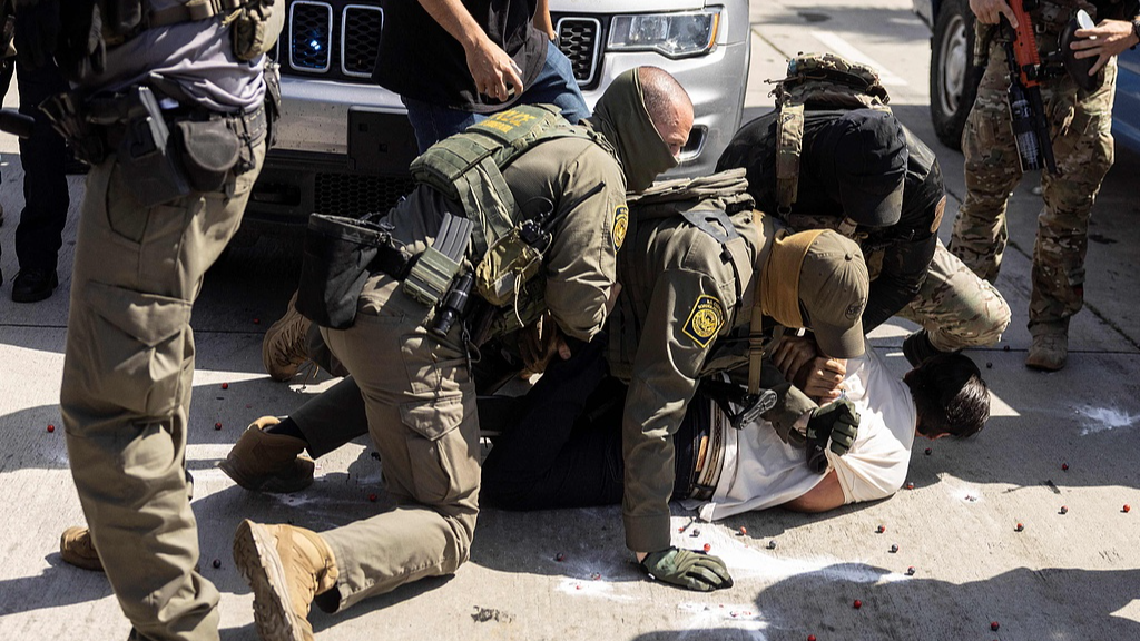 LA mayor seeks probe into U.S. federal agents' 'unlawful' actions