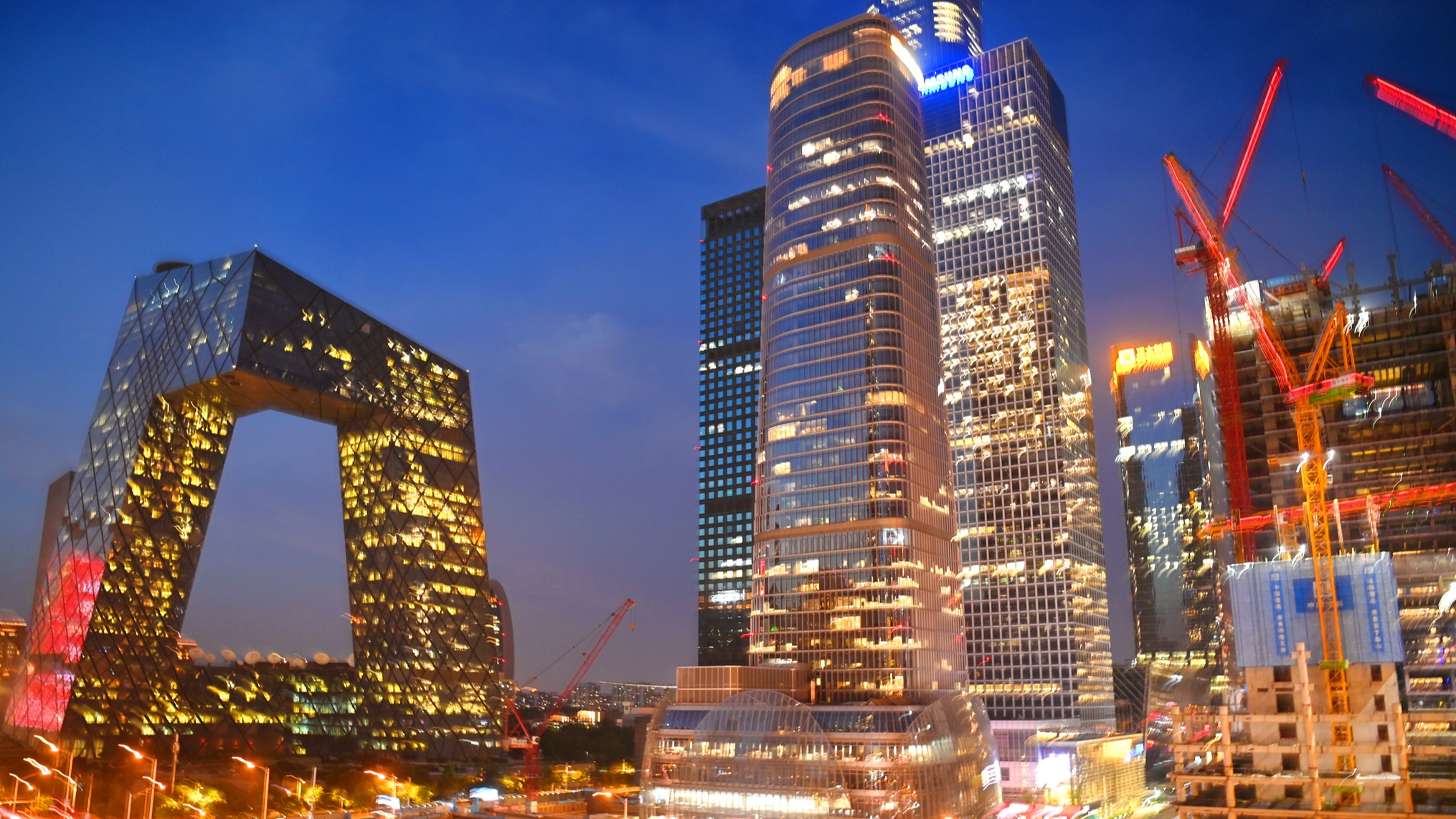 Beijing unveils top spots to enjoy amazing nighttime views