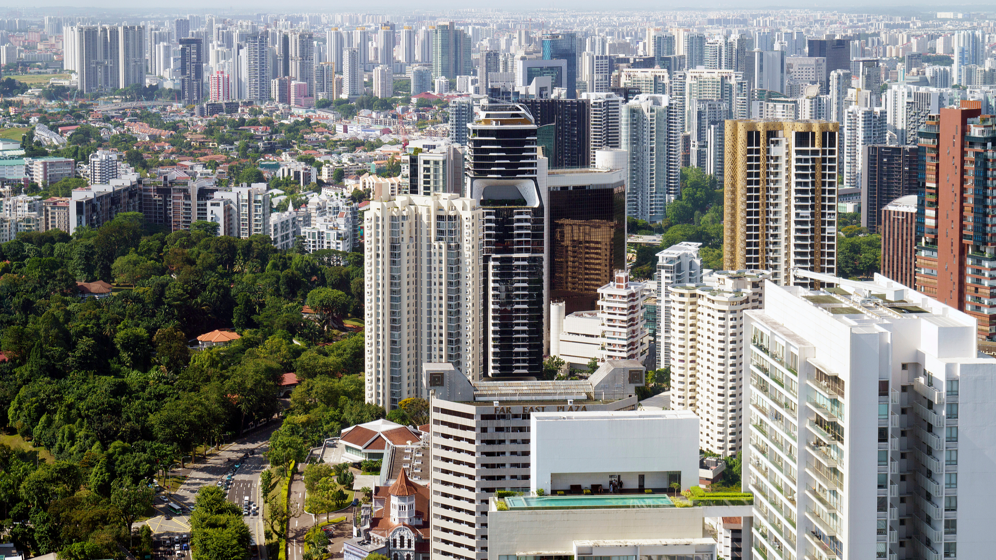 Chinese premier arrives in Singapore for official visit